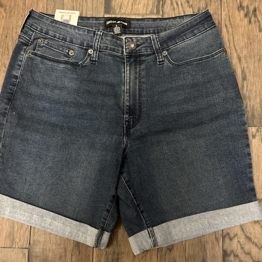 NWT DKNY JEANS DARK WASH LADIES' CUFFED HEM BERMUDA SHORTS SZ 8 NEW